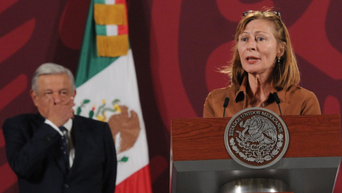 AMLO: Rechazo el abrazo de Tatiana Clouthier, tras renuncia a la Secretaría de Economía de México