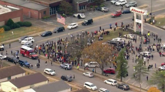 Tiroteo en secundaria deja saldo de tres muertos de Estados Unidos