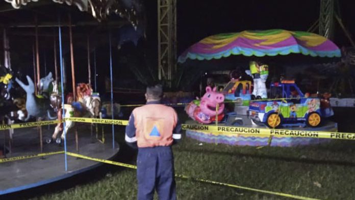 Se desploma juego mecánico en la Expo Feria de Guerrero