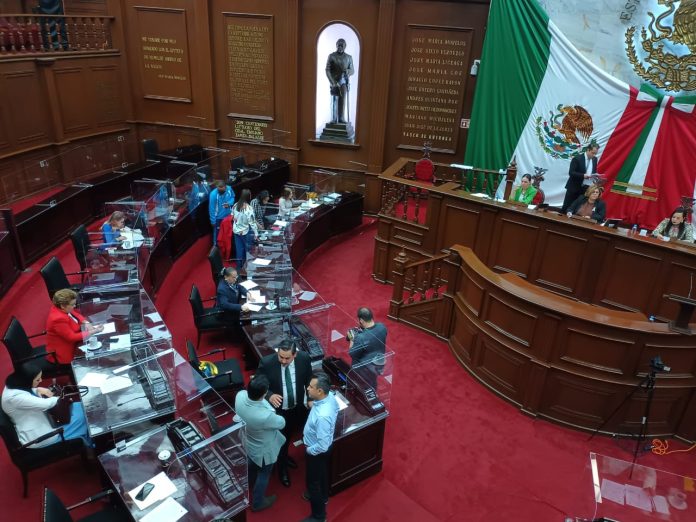 Sesión ordinaria de la 75 legislatura: presentación de iniciativas