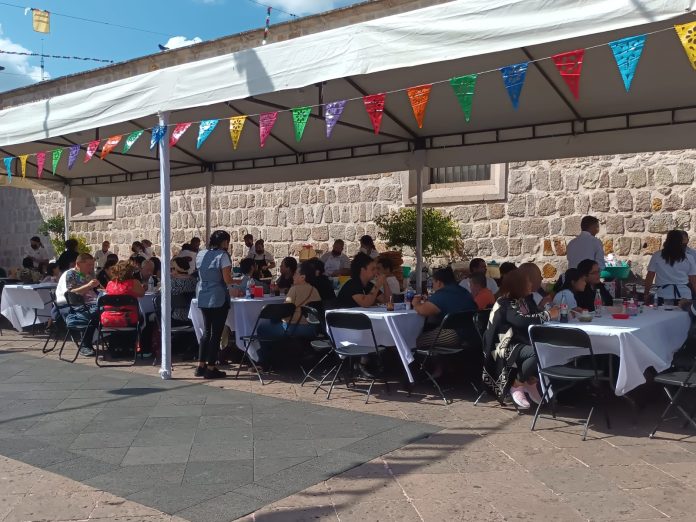 En el 13 festival de la enchilada y corunda está por iniciar