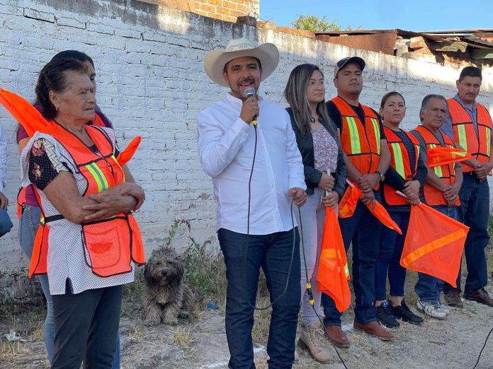 Más obras para Charo; Chava Cortés arranca la construcción de cinco calles