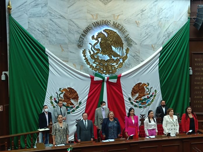 El Congreso del Estado realiza acto solemne por el libre derecho al voto de la mujer