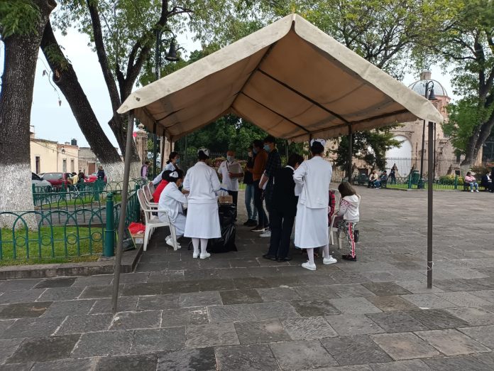 Hay módulo de vacunación contra la influenza en Plaza del Carmen