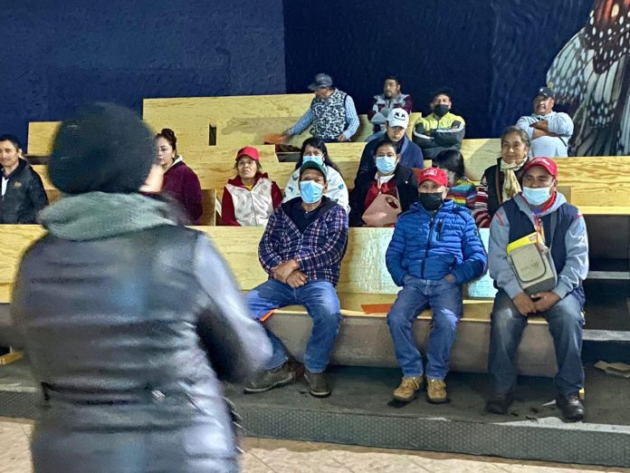 Prestadores de servicios reciben capacitación turística previo a la apertura de santuarios de la monarca