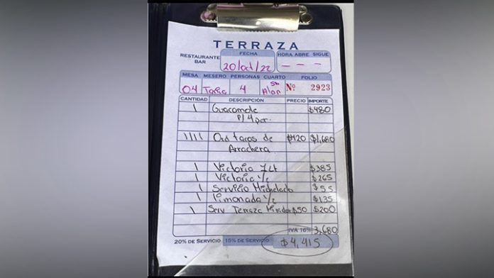 ¡Abuso! Una mujer paga cerca de 4 mil pesos por tacos
