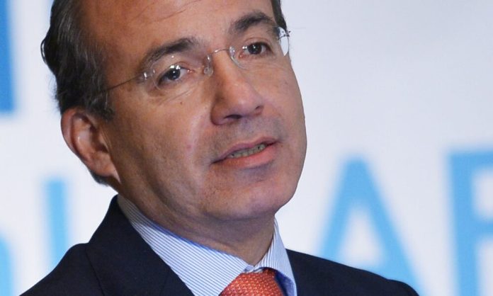 Felipe Calderón niega que exista una investigación en su contra