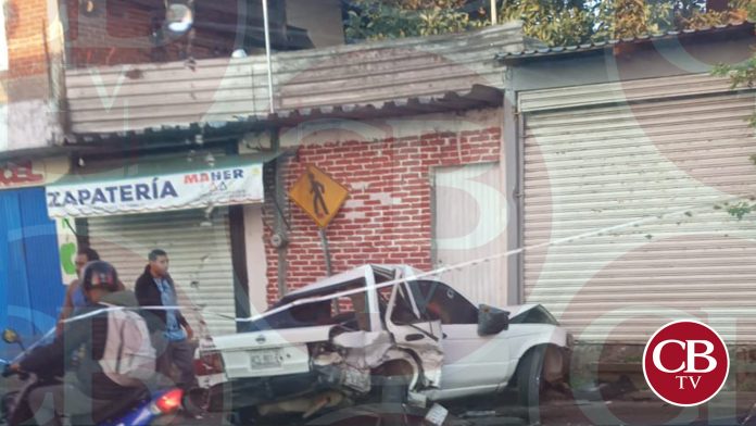 Persiguen a dos hombres hasta matarlos en Uruapan