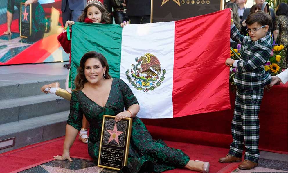 Angélica Vale recibe su estrella en el Paseo de la Fama en Hollywood Angélica Vale recibe su estrella en el Paseo de la Fama en Hollywood