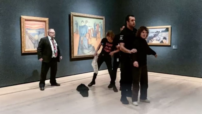 Detienen a dos activistas climáticos al intentar dañar la pintura 