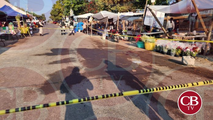 Matan a dos hermanos afuera del panteón en Zamora