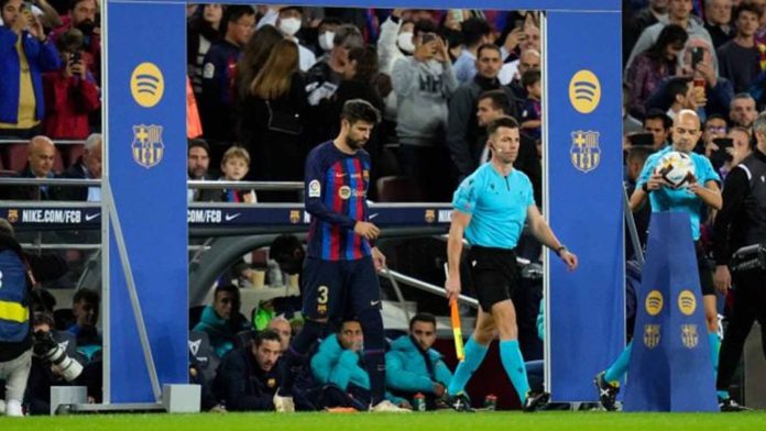 Gerard Piqué se despide del fútbol; jugó su último partido con Barcelona