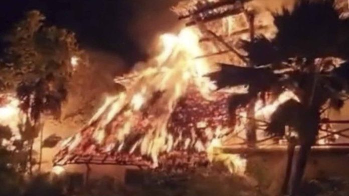 Incendio en Holbox quema por completo hotel Tortugas y Mawimbi