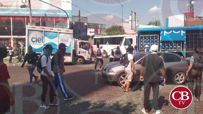 Normalistas se apoderan de calles morelianas