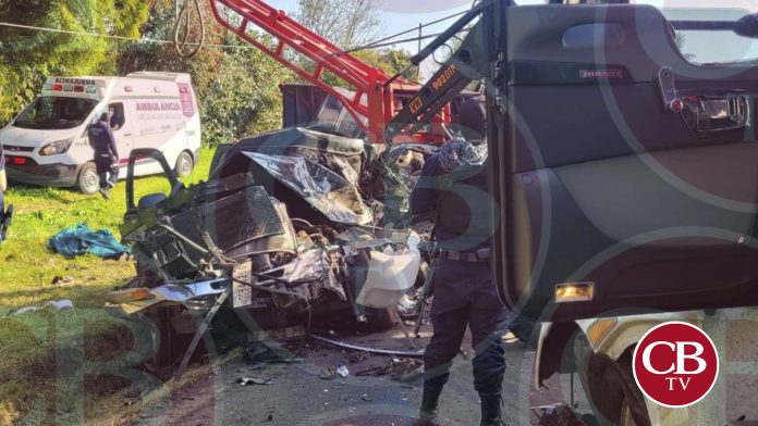 Identifican a cuatro muertos del choque de camión en Peribán