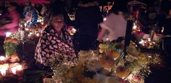 Día de muertos; más que una tradición un momento de amor para los michoacanos