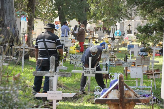 Reconocen limpieza y orden, visitantes al Panteón Municipal