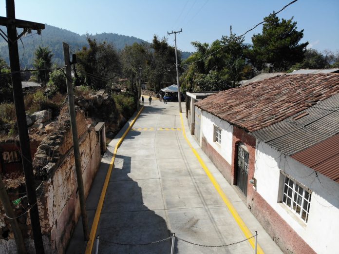 Con una inversión de 2 millones 901 mil pesos, el presidente municipal de Pátzcuaro, Julio Arreola Vázquez