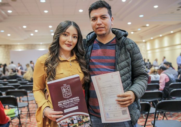 No uno, ni dos, sino 123 matrimonios colectivos en Morelia