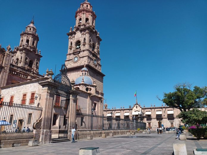 Cielos despejados y soleados para Morelia