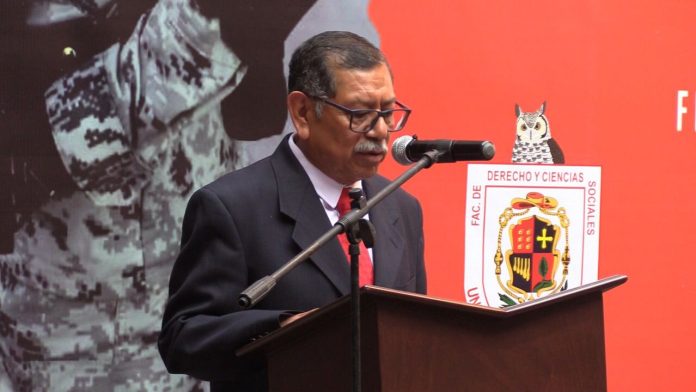 Imparte ponencia el General Gerardo Mérida Sánchez a estudiantes de FDCS