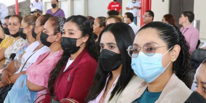Llega el crédito número mil para apoyar a mujeres michoacanas a ser autosuficientes