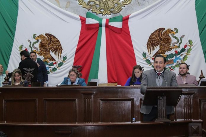 Inaceptable el cobro de casetas en rutas que estén en mal estado: Víctor Manríquez
