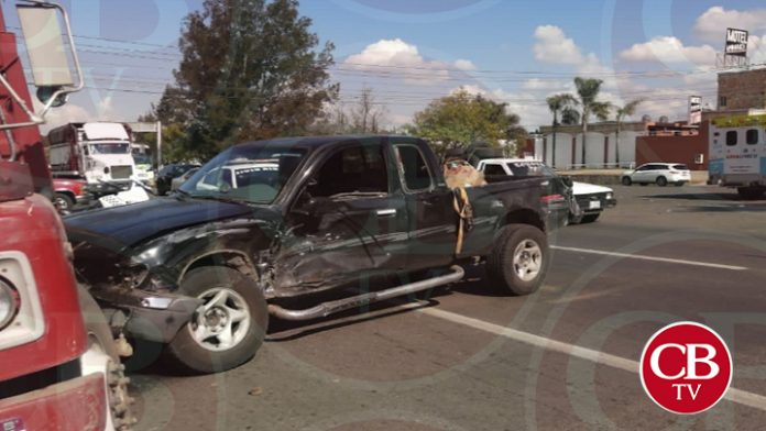 Choque múltiple deja tres lesionados en salida a Pátzcuaro