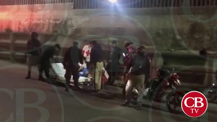 Afuera del Tecnológico de Morelia hombre termina en el piso