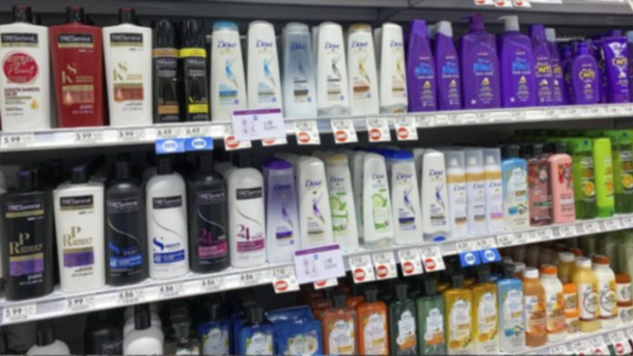Alertan por benceno, causante de cáncer en shampoos secos