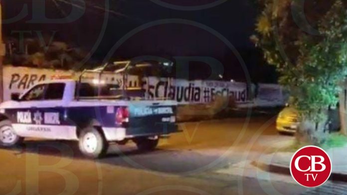 Civiles armados atacaron a balazos a un productor de aguacate, cuando viajaba en su camioneta, en la colonia México.