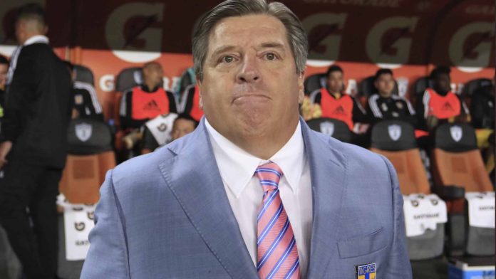 Miguel el ‘Piojo’ Herrera deja de ser técnico de los Tigres