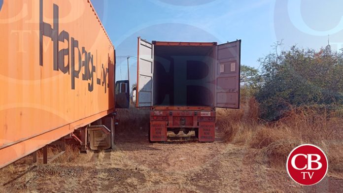 Se roban la mercancía de dos tráileres en Arteaga