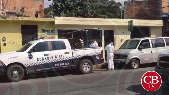 Hallan abuelito muerto a una calle del obelisco a Lázaro Cárdenas