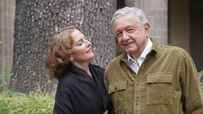 AMLO manda abrazos a la ciudadanía y a sus adversarios por Navidad