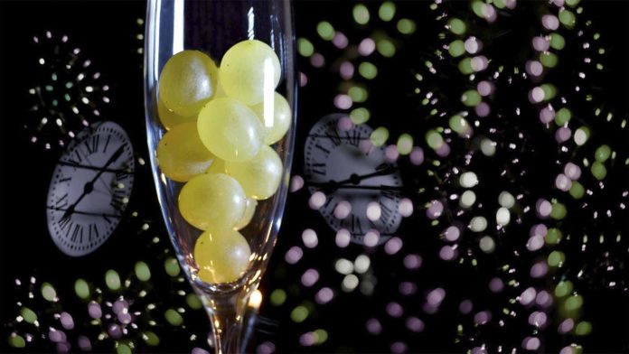 Agricultores garantizan abasto de uvas para recibir el 2023