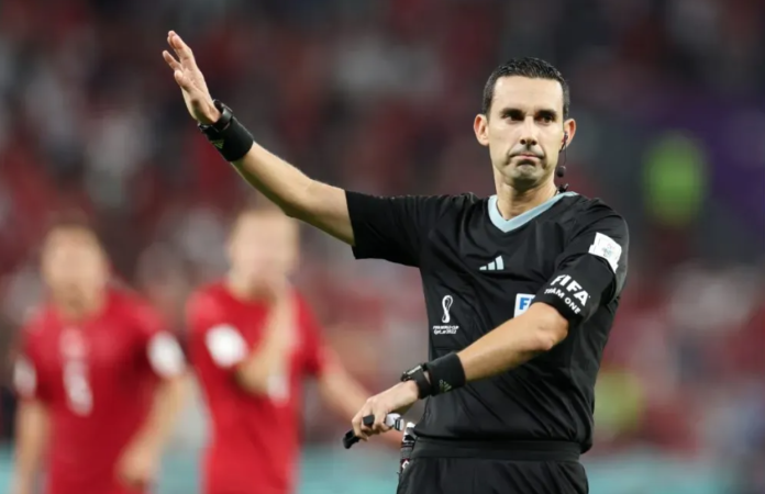 César Ramos: El árbitro mexicano en semifinal del Mundial del Qatar