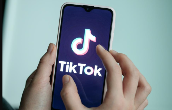 Legisladores de EU presentan propuesta para prohibir TikTok