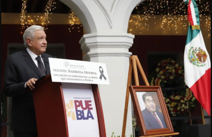 López Obrador confesó que Miguel Barbosa lo animo a realizar marcha del 27N