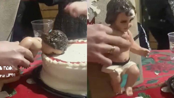 Festejan cumpleaños de Niño Jesús con todo y pastel