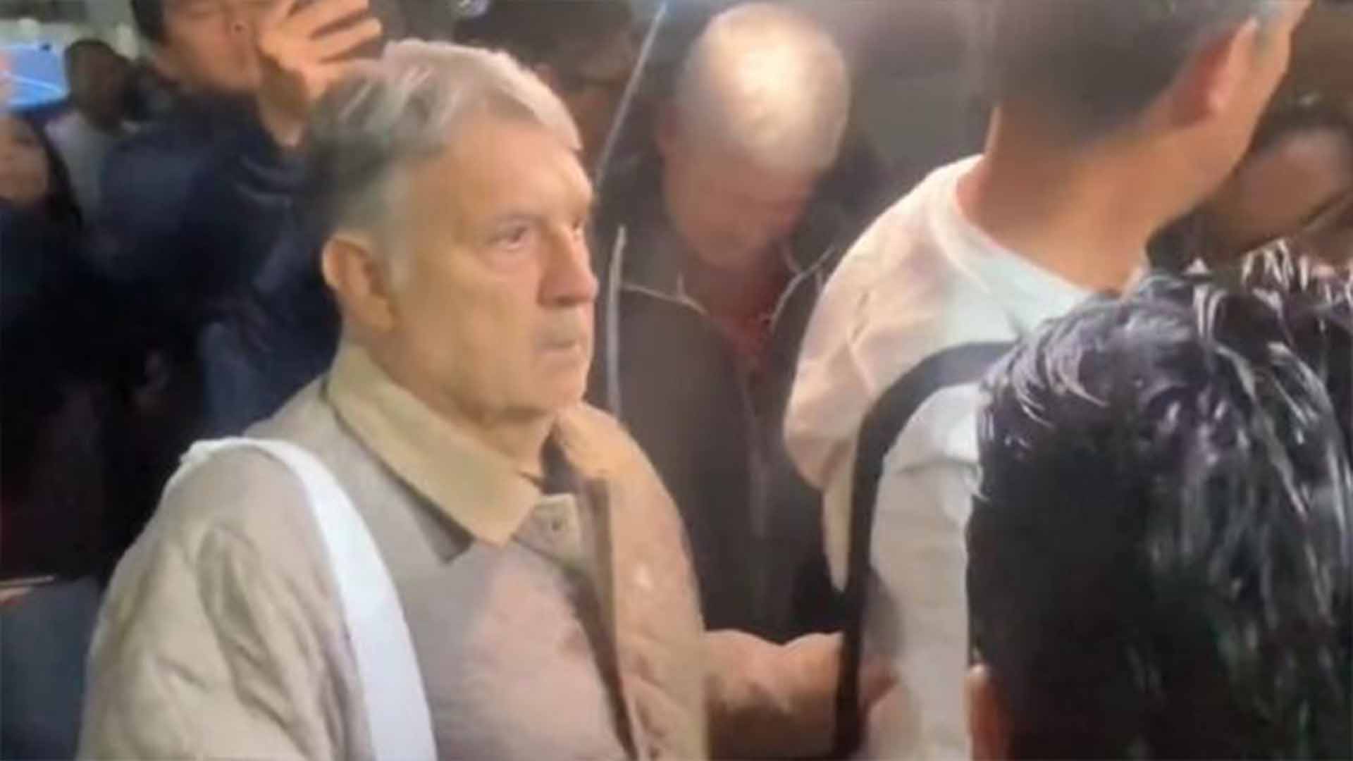 Reciben al ‘Tata’ Martino entre abucheos y reclamos Reciben al ‘Tata’ Martino entre abucheos y reclamos
