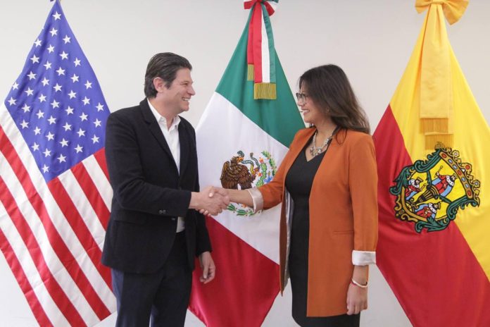 Recibe Alfonso Martínez a Senadora de EU; le acompañan líderes empresariales
