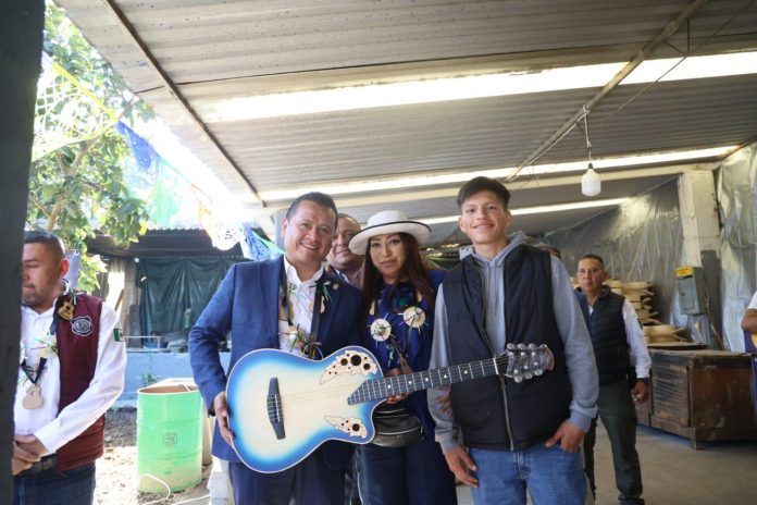Taller de guitarras fue inaugurado en el Centro Penitenciario de Uruapan