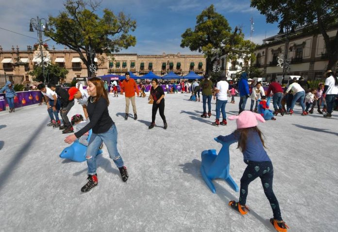 Más de 20 mil personas han asistido a la Pista de Hielo del ayuntamiento de Morelia