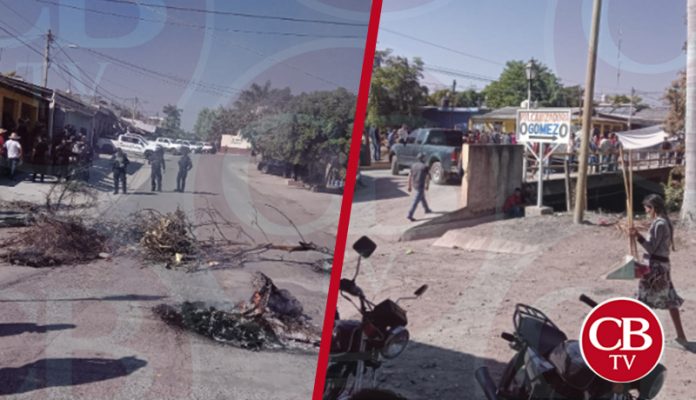 Civiles bloquean carreteras en Buenavista y exigen la salida de Hipólito Mora