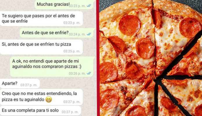 Trabajador recibe pizza como pago de aguinaldo
