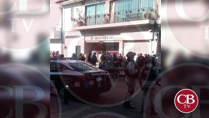 Balean a fémina para asaltarla en pleno centro de Uruapan