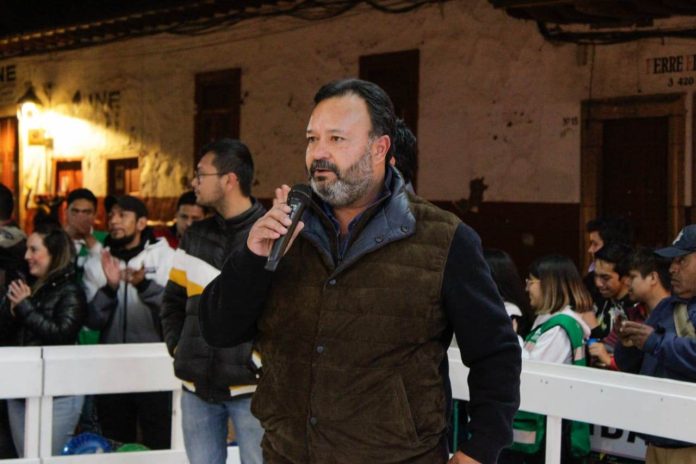 Con gran éxito y más de 85 mil visitantes cierra pista de hielo en Pátzcuaro: Julio Arreola