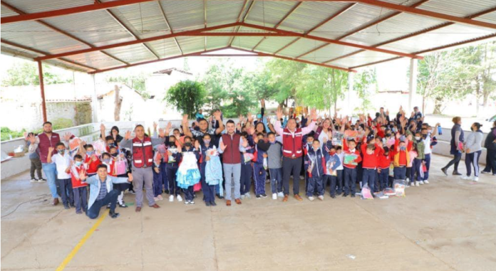 Con Échale una Mano a las Escuelas, fueron atendidas más de 400 instituciones de Morelia en 2022: JC Barragán