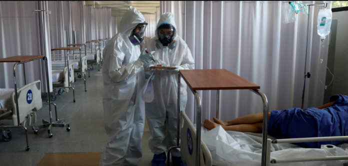 OMS reduce tiempo de aislamiento a pacientes por Covid-19